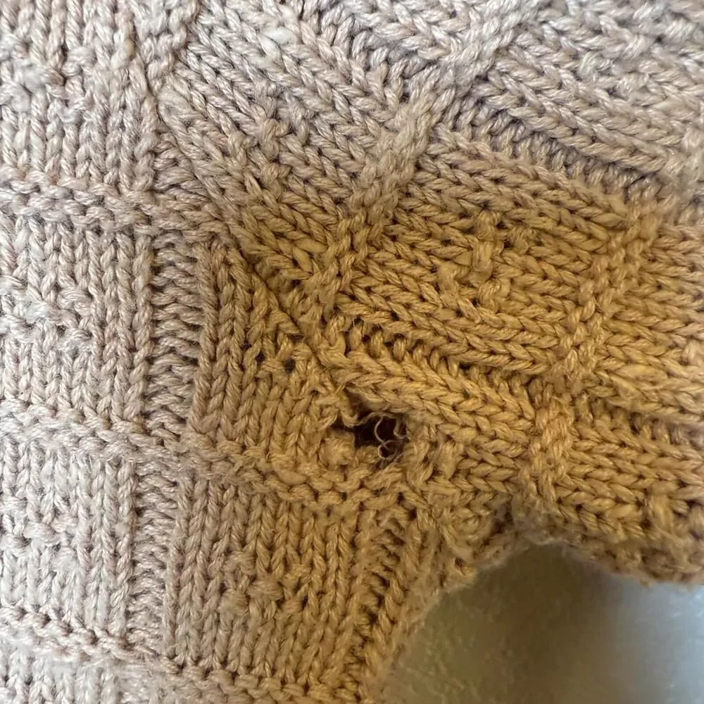 Vtg Spire California Tan Knit Sweater Women's‎ L Grandpa *Flaw
